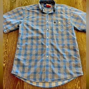 Men’s size medium Wrangler Button-up shirt